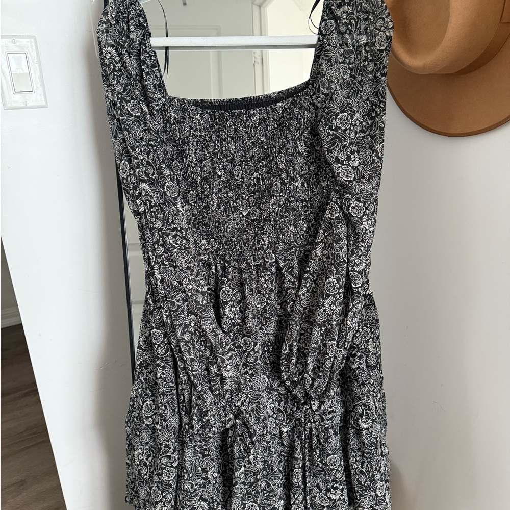 Dynamite Black and White Puff Sleeve Sundress